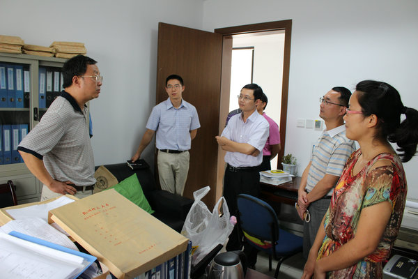 校领导 017_副本