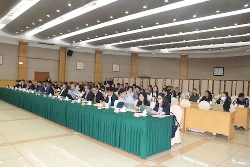 2021年4月29日联合举办习近平法治思想的基层实践与“龙山经验”创新发展研讨会