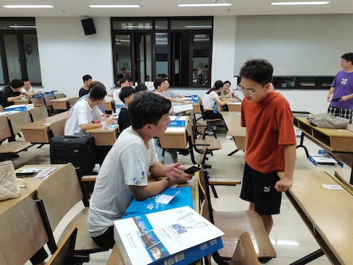 开班会 (2)